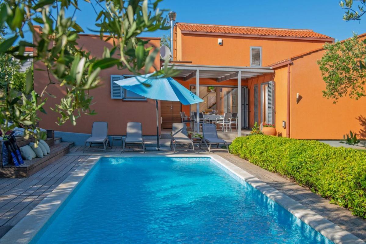 Villa Emili In Medulin - Haus Fuer 4-5 Personen Eksteriør bilde