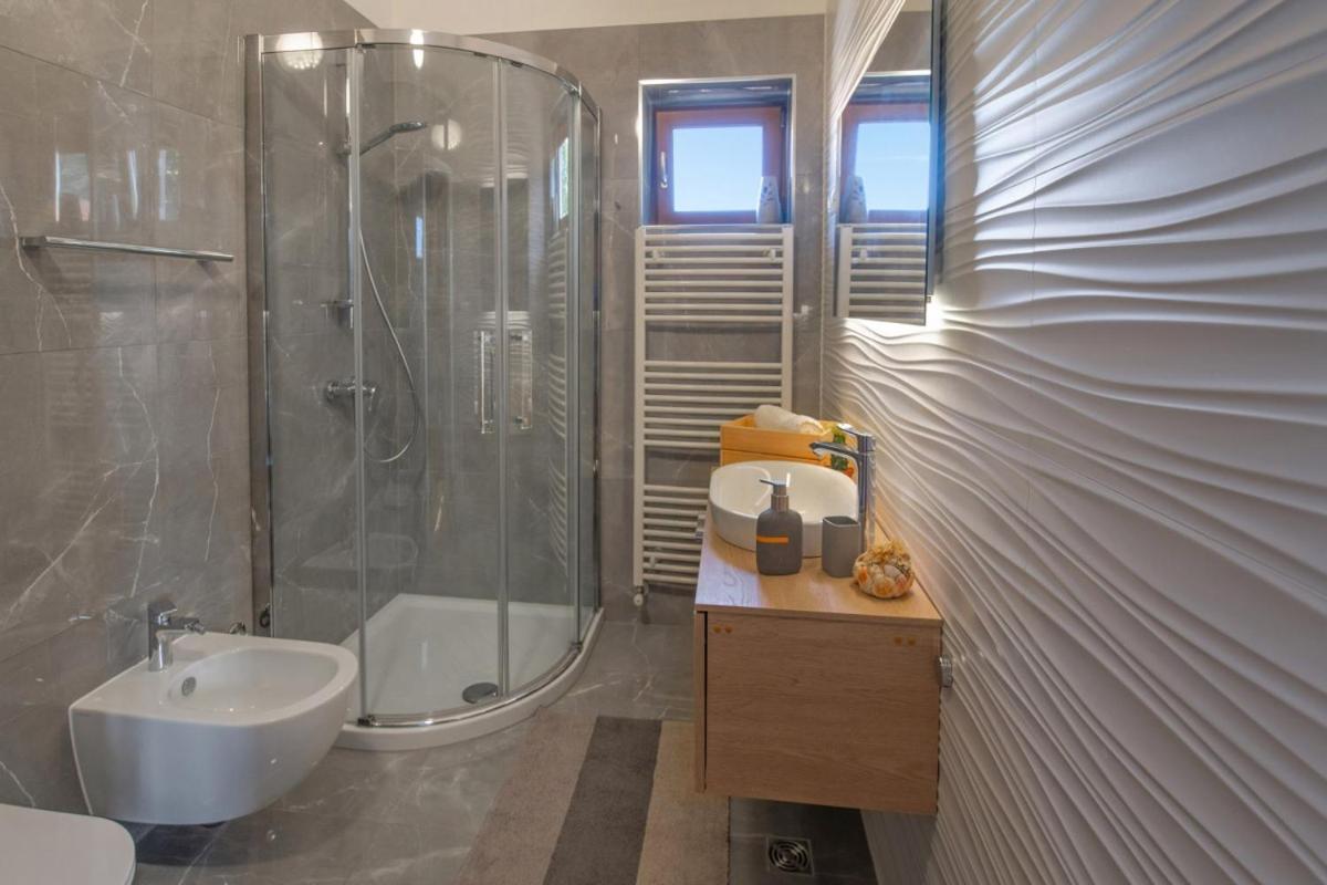 Villa Emili In Medulin - Haus Fuer 4-5 Personen Eksteriør bilde